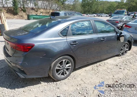 2024 Kia Forte Lxs z USA, uszkodzony, nr VIN 3KPF24AD0RE825618